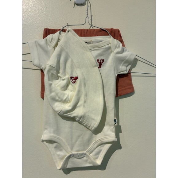 NWT Rabbit & Bear Organic Red Lobster Bodysuit, Shorts, & Hat Outfit - 0-3M - Picture 1 of 4